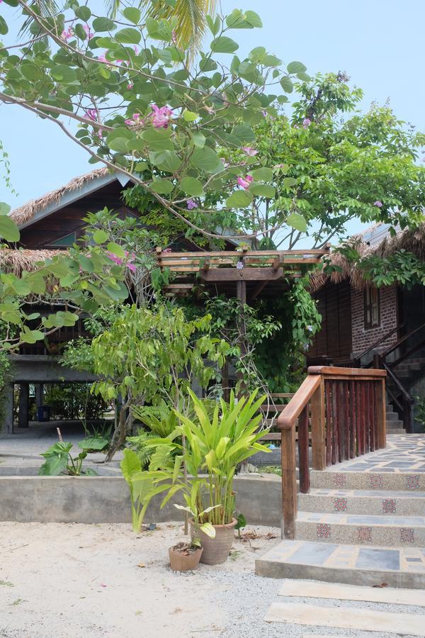 Panji Panji Tropical Wooden Home Pantai Cenang  Exterior foto